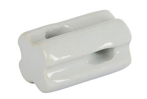 Napínací a rohový porcelánový izolátor pro drát