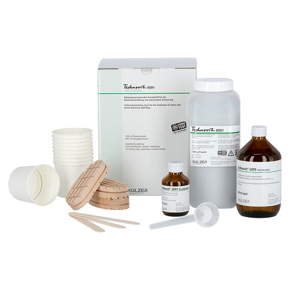 Technovit, pryskyřice s urychlovačem, 10x nášlapka